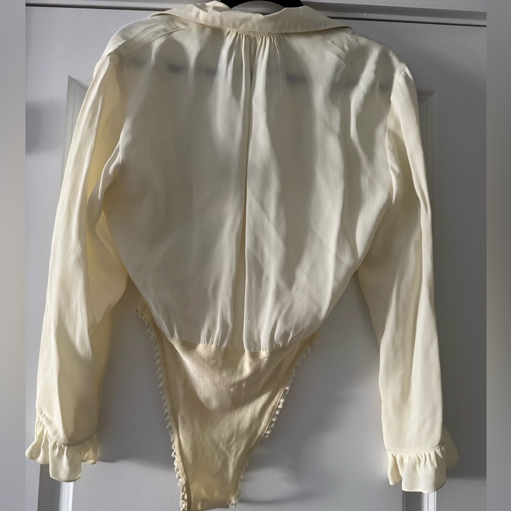 Max studio Ruffled Cream Button-Front Bodysuit Top - Picture 5 of 5